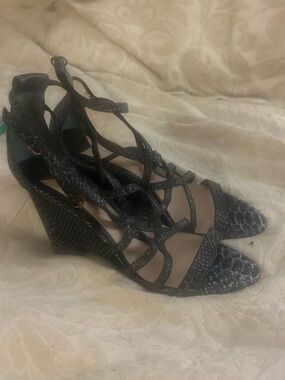 Designer 10 Crosby Derek Lam Snakeskin Strappy Wedge Sandals Size 9.5 ($350 Reta